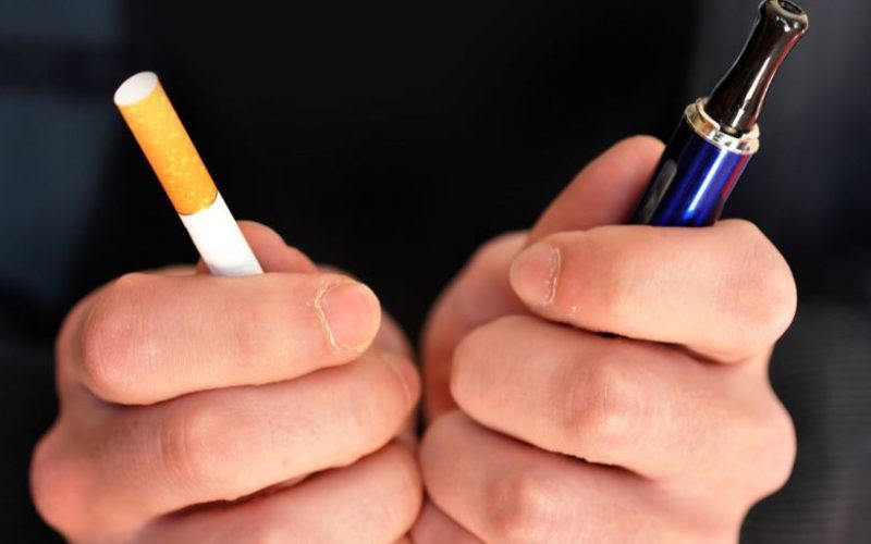 دراسة جديدة .. السجائر الإلكترونية تقلل من إتجاه المراهقين للسجائر العادية