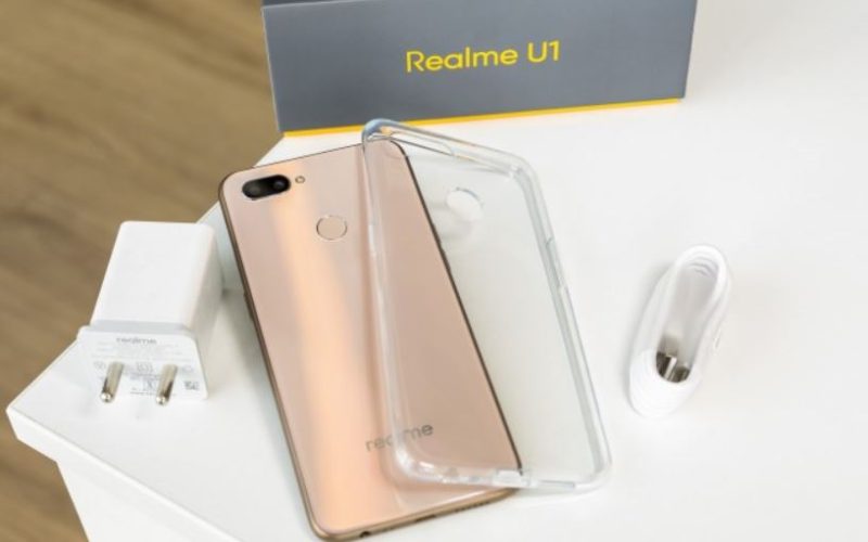 هاتف RealMe U1 أول هاتف بكاميرا سيلفي بدقة 25 ميجا بكسل