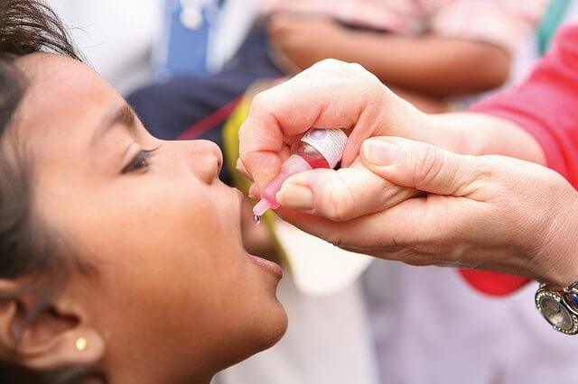 أعراض شلل الأطفال